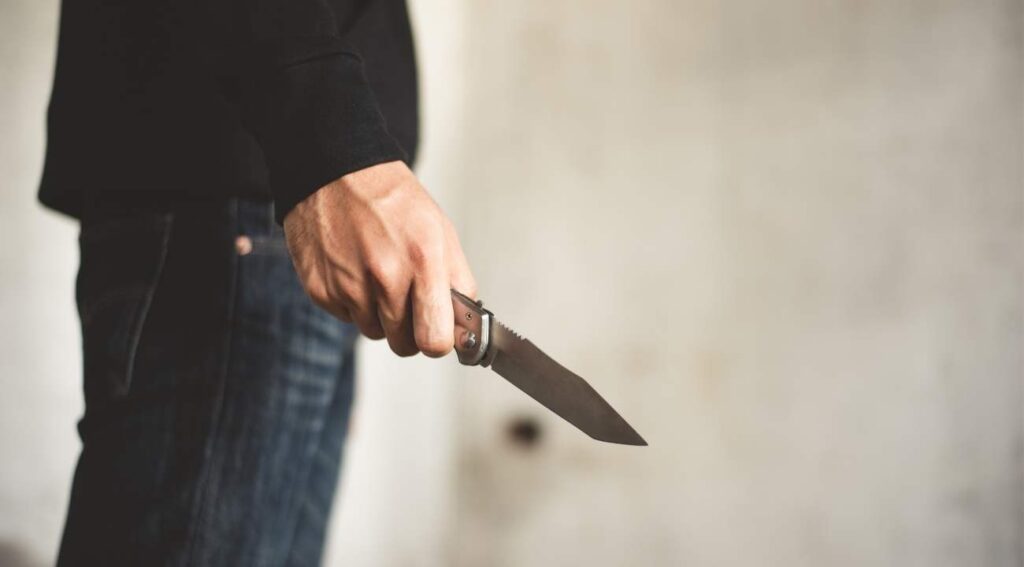 Use A Knife For Self Defense