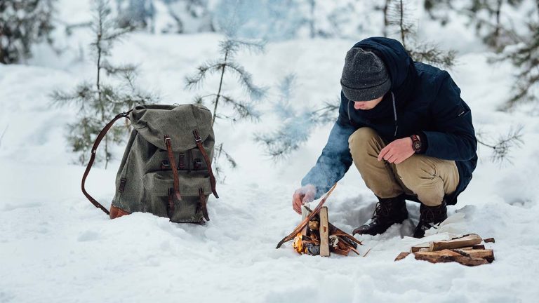How to Survive in the Extreme Cold: 9 Essential Tips
